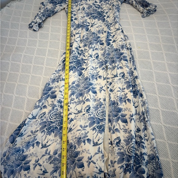 Reformation Women’s Carolena Midi Dress in Blue & White. Size 6. - Picture 8 of 9